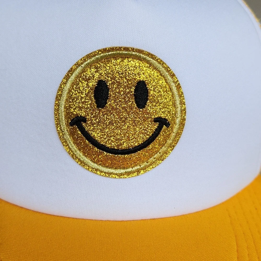 SMILEY Mesh Trucker Hat Yellow